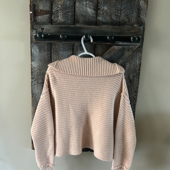 Free People Marie Sweater Light Dusty Pink - Size Extra Small - Picture 3 of 3